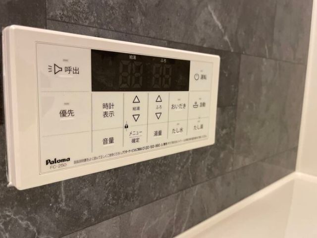 ����11