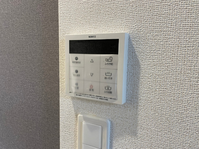 ����17