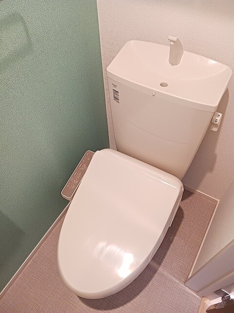 ����6
