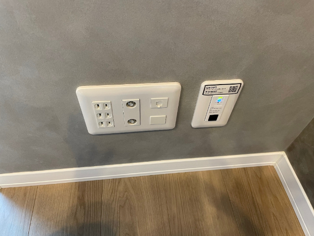����20