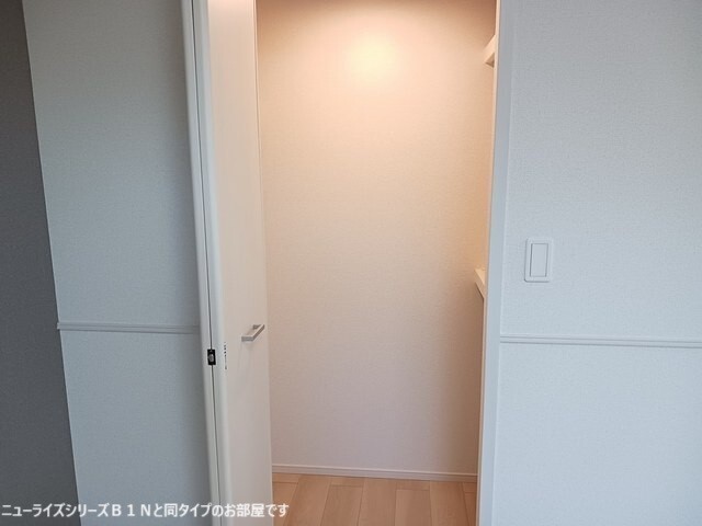 ����7