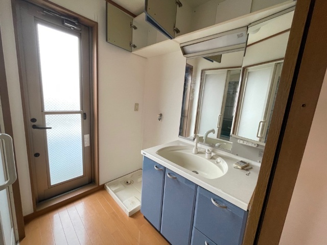 ����7
