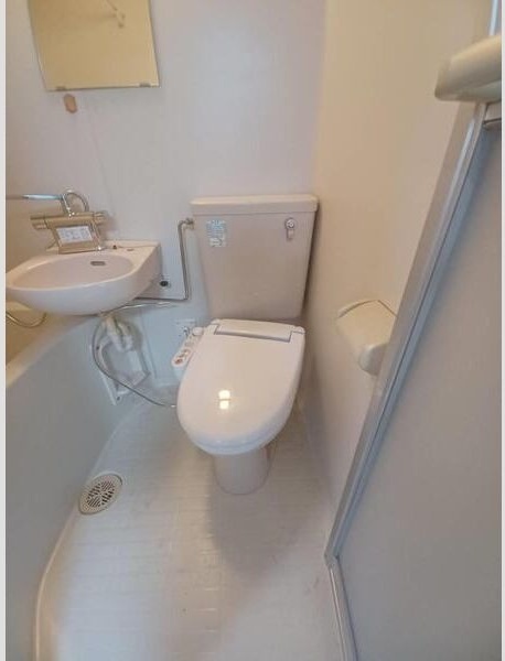 ����4