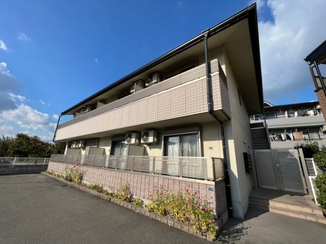 ���{���ʎs����Q���ڂP�q