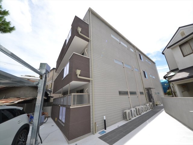 ���{�L���s�����˂P���ڂQ�k�c�j