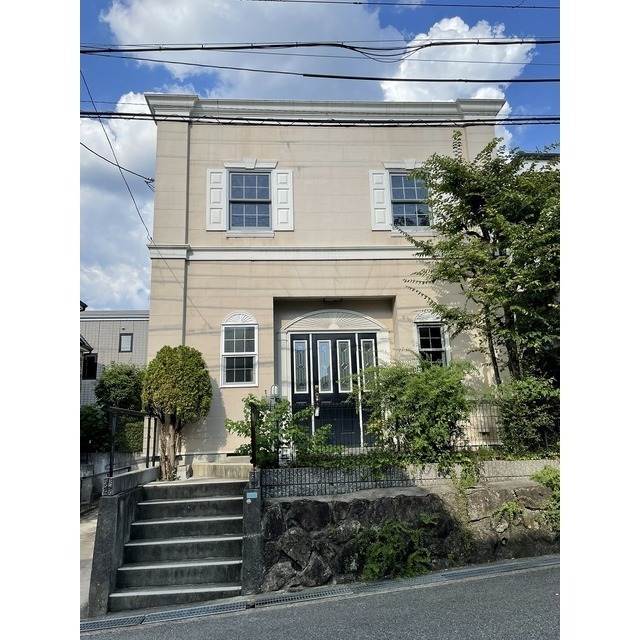 ���{�L���s�΋u�R���ڂS�k�c�j