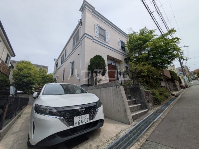 ���{�L���s�΋u�R���ڂS�k�c�j