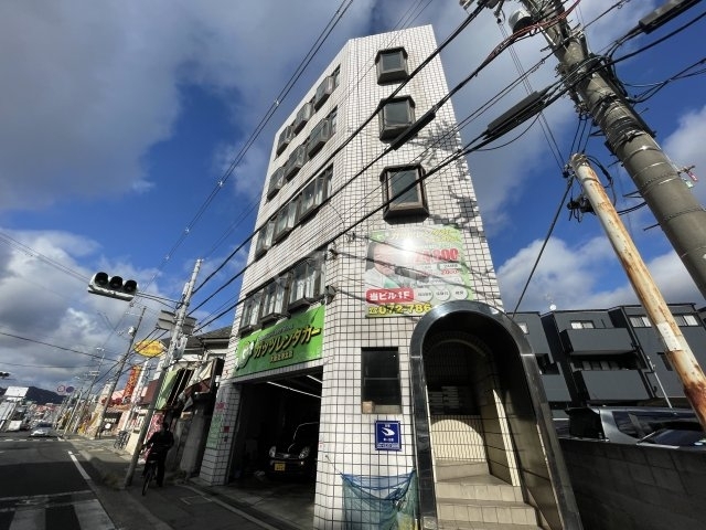 ���{�r�c�s���˂R���ڂP�c�j