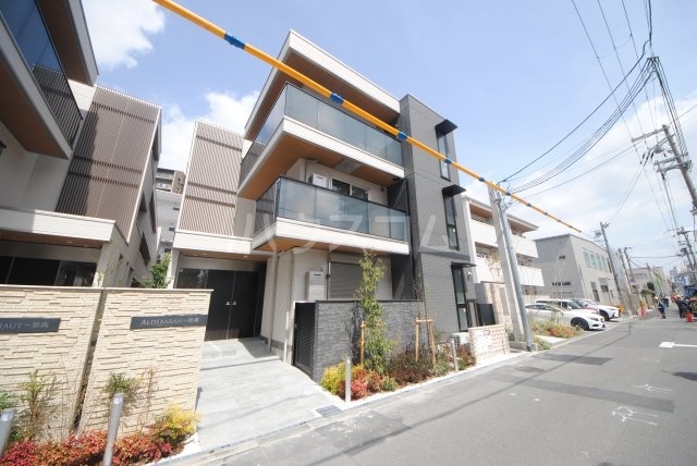 ���{���s�����V���P���ڂP�k�c�j