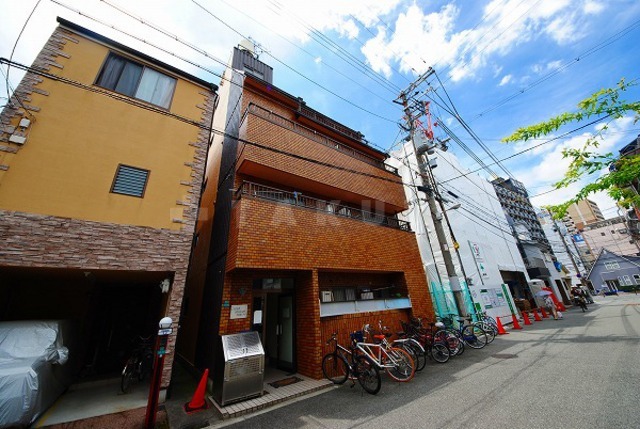 ���{���s����擌�O���Q���ڂP�q