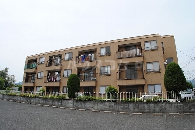 ���{���ʎs���{�S���ڂR�c�j