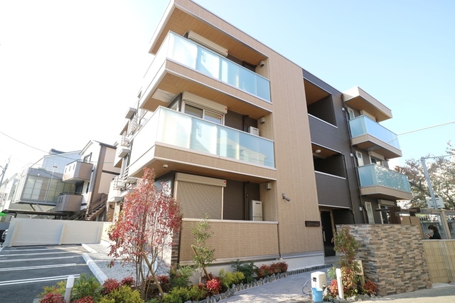 ���{���s����X���H�Q���ڂP�k�c�j