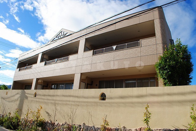 ���{���ʎs�ʓs������P���ڂP�k�c�j