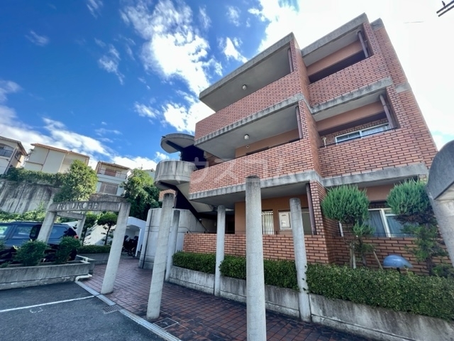 ���{���ʎs��U���ڂR�k�c�j