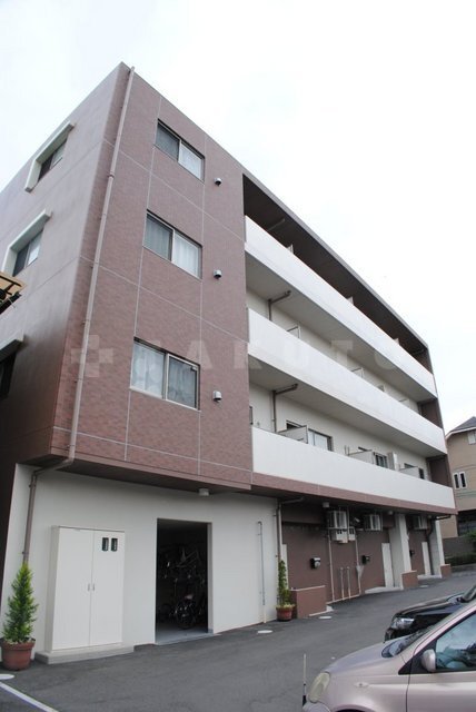 ���{�L���s���΋u�R���ڂP�q