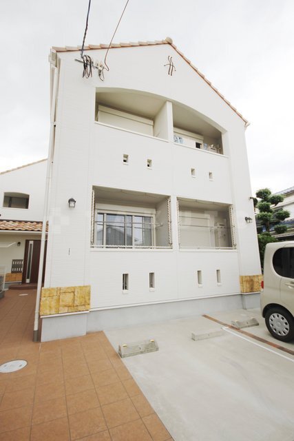 ���{���c�s�R�蒬�P���ڂP�j