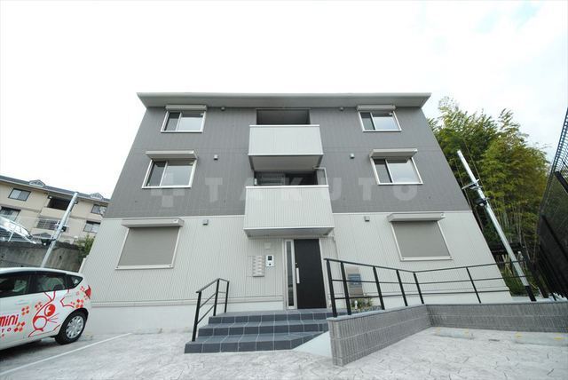 ���{�L���s���u�Q�k�c�j