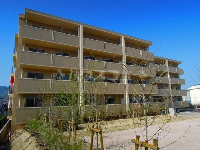 ��}�d�S���ʐ��@����w�i�k��8���j