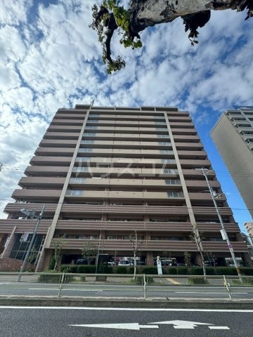 ���{���s�����\�O���Q���ڂR�k�c�j