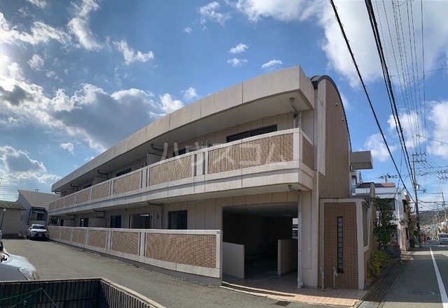 ���{���ʎs���ʂS���ڂR�k�c�j