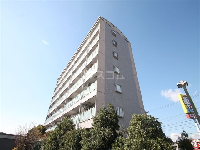 ���{��^�s�ŉz���P�j