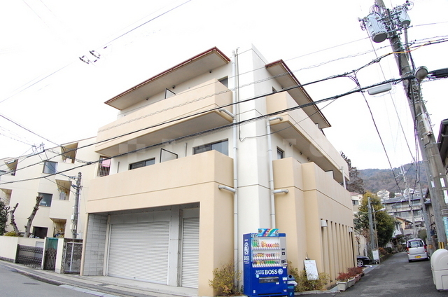 ���{���ʎs���ʂV���ڂP�j