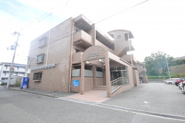 ���{��؎s�k�t���u�S���ڂR�k�c�j