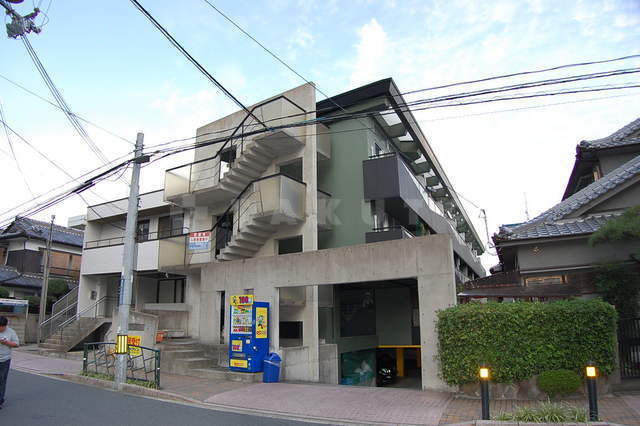 ���{���c�s�������Q���ڂP�q