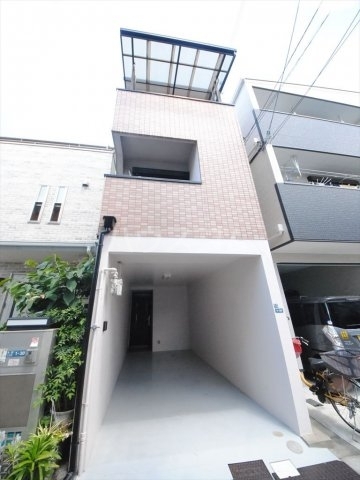 ���{��^�s�����P���ڂR�c�j