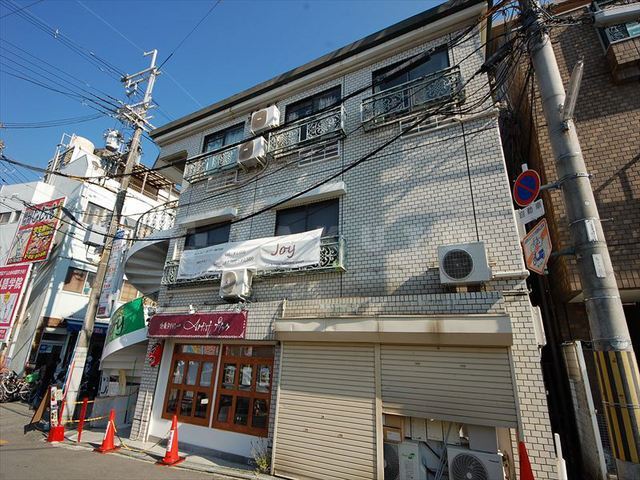 ���{�L���s�Ҍ��R���P�q
