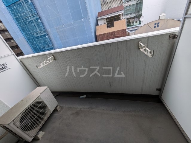 ����8