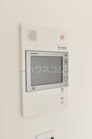 ����12