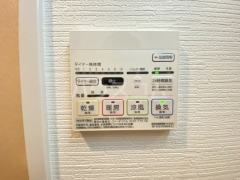 ����11