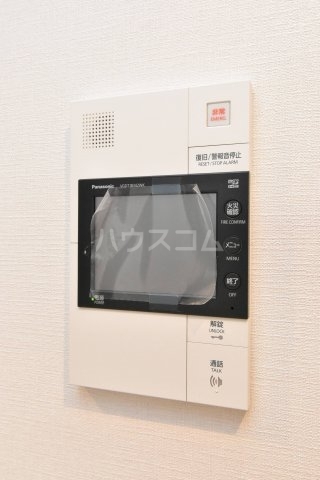 ����20