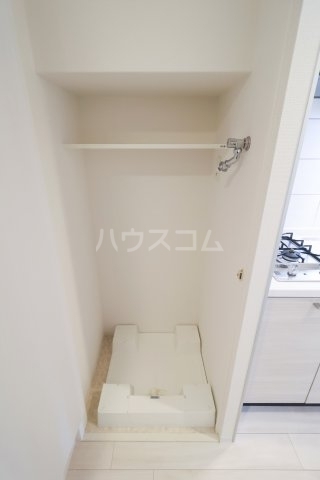 ����8