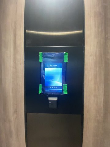 ����20
