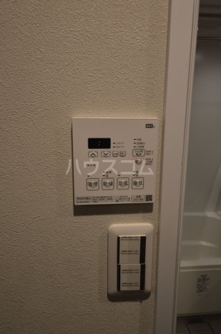 ����13