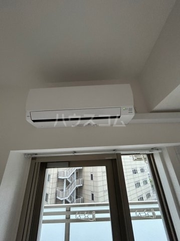 ����10