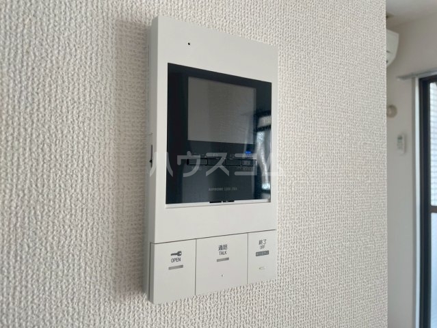 ����10