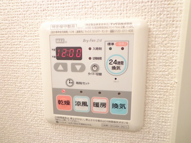 ����10
