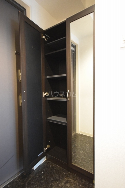 ����7