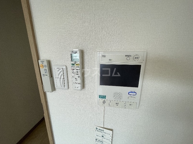 ����10