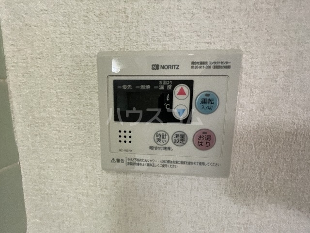 ����17