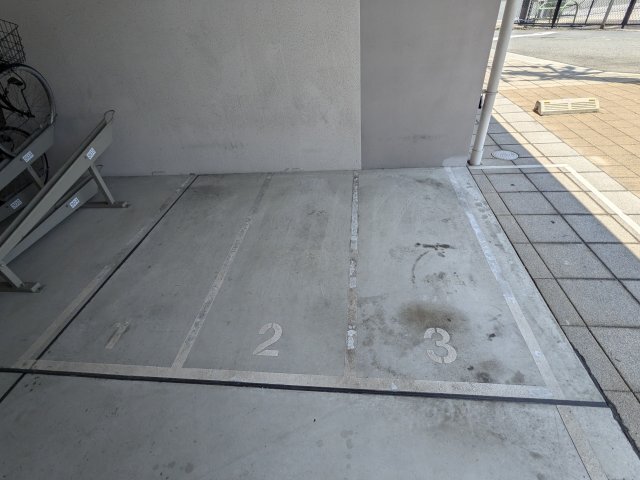 ����26