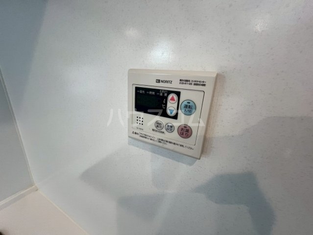 ����20