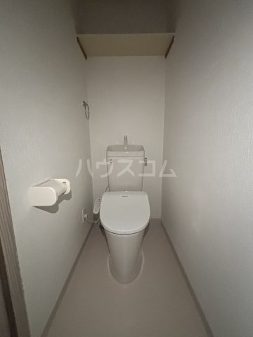 ����12