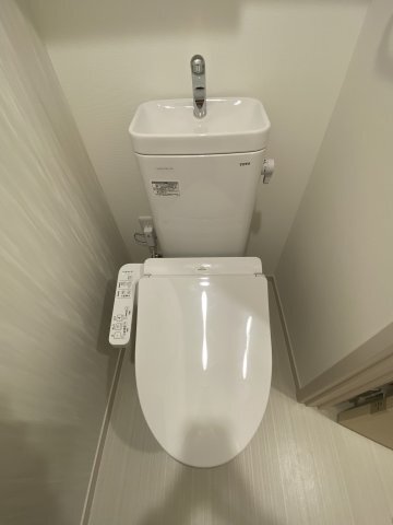 ����10