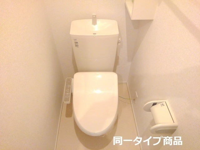 ����3