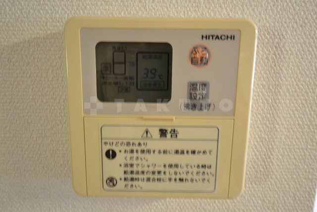 ����12