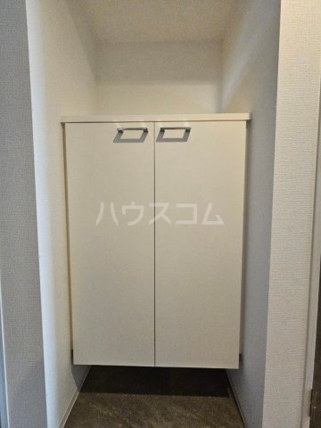 ����7